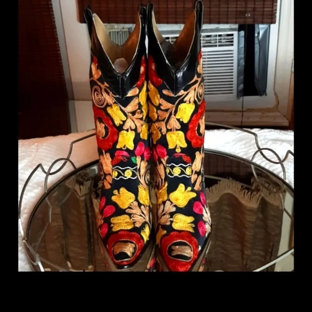 WOMANS GALERIA Embroidery Turkish Leather Boots 37 = 6 M Unique Luxury‎ Shoes